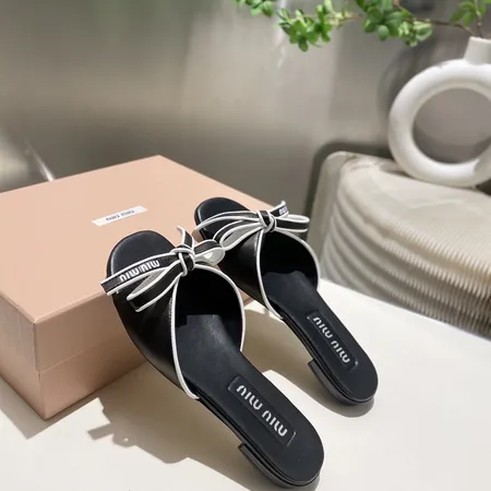 ミュウミュウ スリッパ