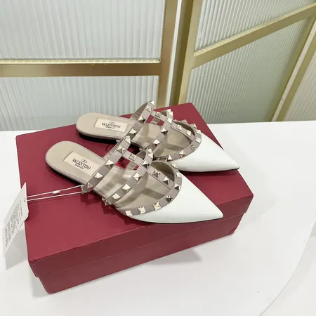 ヴァレンティノ スリッパ