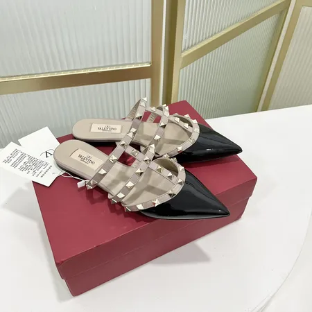 ヴァレンティノ スリッパ