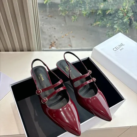 セリーヌ サンダル