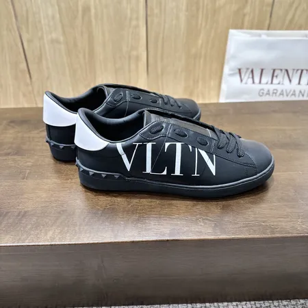 ヴァレンティノ カジュアルシューズ