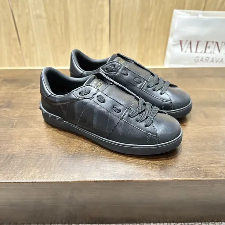 ヴァレンティノ カジュアルシューズ