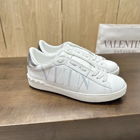 ヴァレンティノ カジュアルシューズ