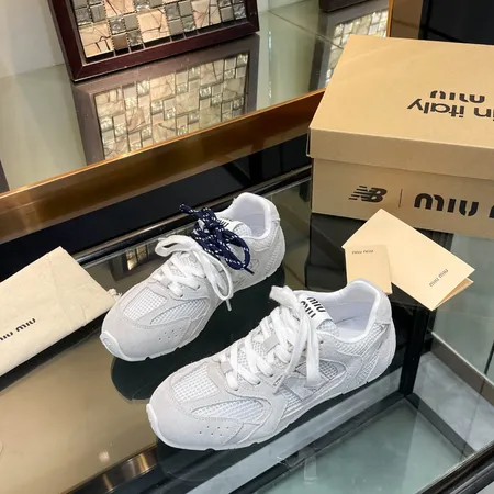 ミュウミュウ カジュアルシューズ