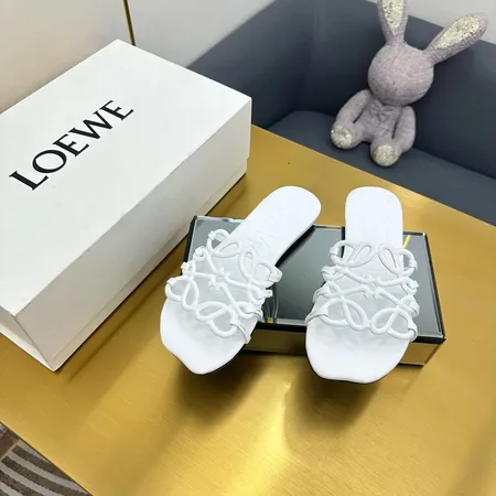 ロエベ スリッパ