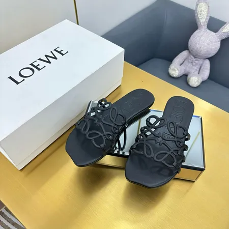 ロエベ スリッパ