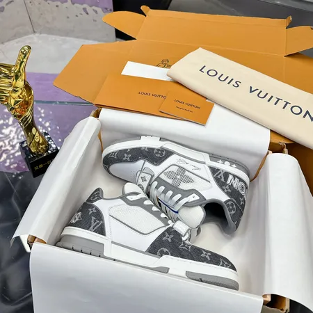 ルイヴィトン カジュアルシューズ