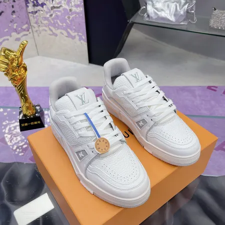 ルイヴィトン カジュアルシューズ