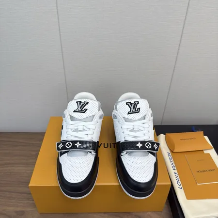 ルイヴィトン カジュアルシューズ