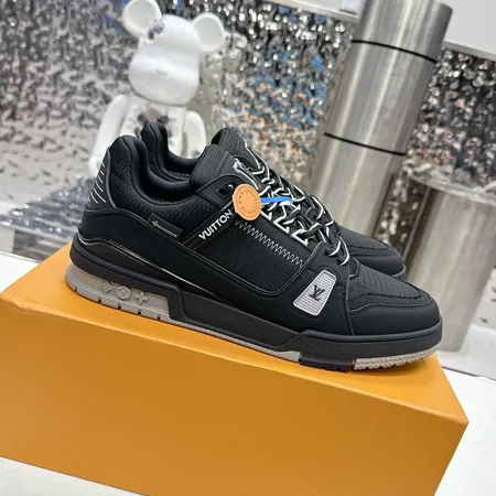 ルイヴィトン カジュアルシューズ