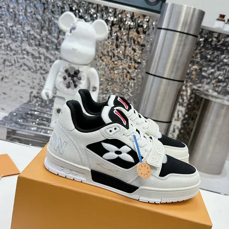 ルイヴィトン カジュアルシューズ