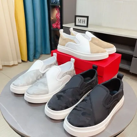 ヴァレンティノ カジュアルシューズ