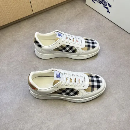 バーバリー ス カジュアルシューズ