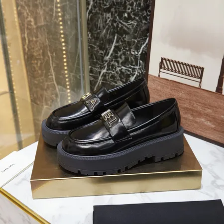 シャネル ビジネスシューズ