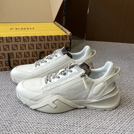 フェンディ スニーカー