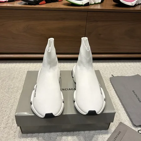 バレンシアガ カジュアルシューズ