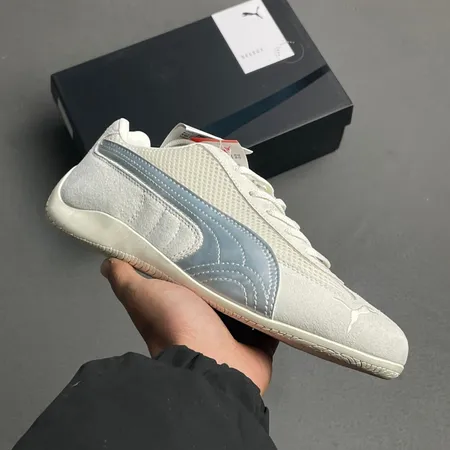 プーマ カジュアルシューズ