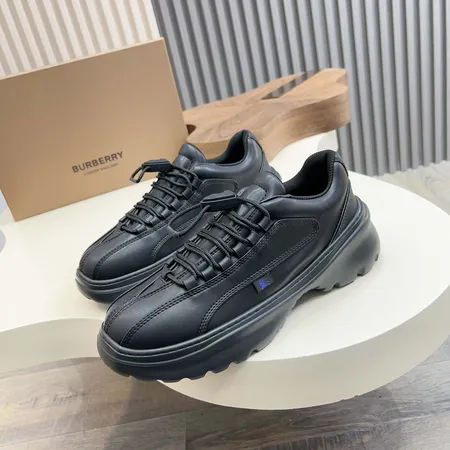 バーバリー ス カジュアルシューズ