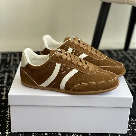 セリーヌ カジュアルシューズ