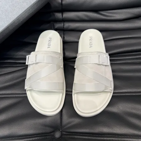 プラダ スリッパ