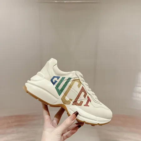 グッチ スニーカー