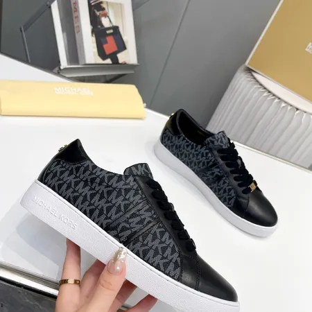 マイケルコース カジュアルシューズ