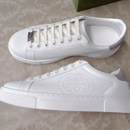 グッチ カジュアルシューズ