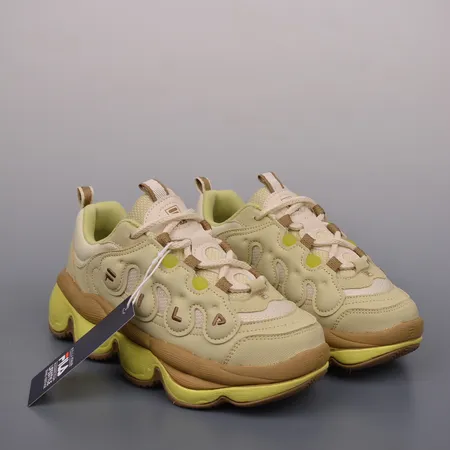 フィラ スニーカー