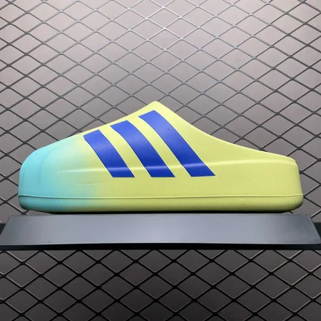 アディダス スリッパ
