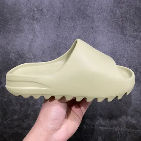 アディダス スリッパ