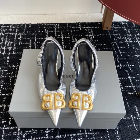 バレンシアガ サンダル