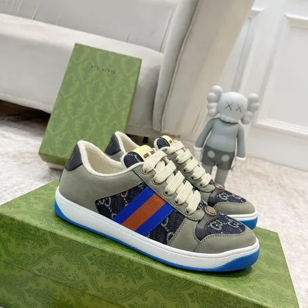 グッチ カジュアルシューズ