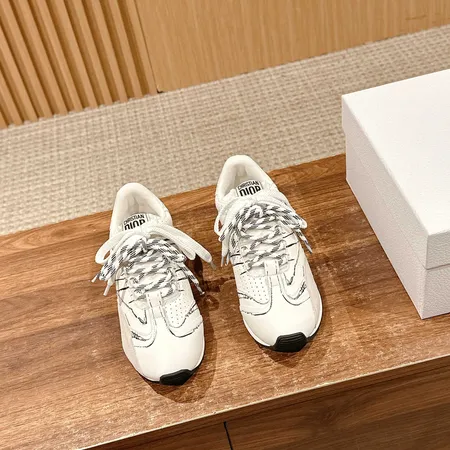 ディオール スニーカー