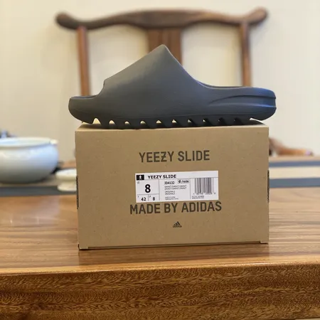 アディダス スリッパ