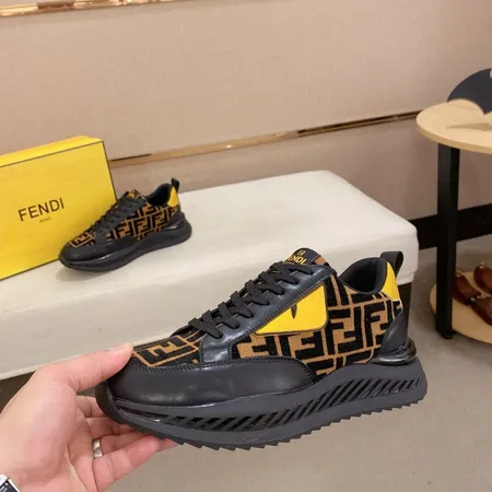 フェンディ スニーカー