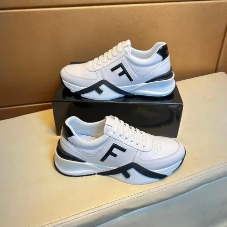 フェンディ スニーカー