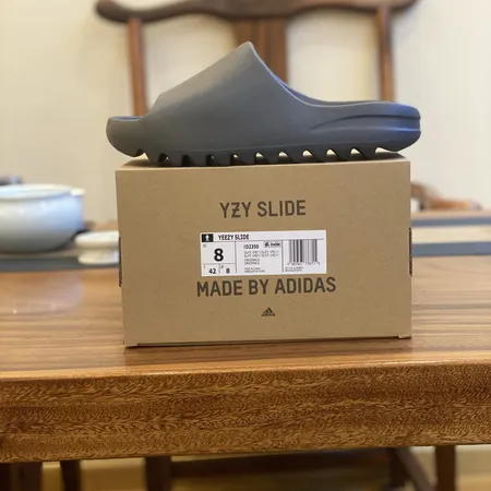 アディダス スリッパ