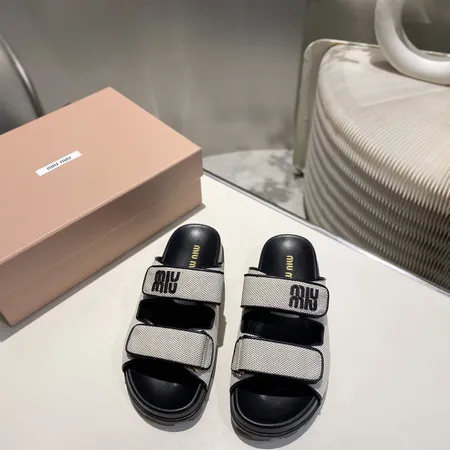 ミュウミュウ スリッパ