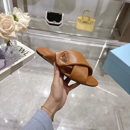 プラダ スリッパ