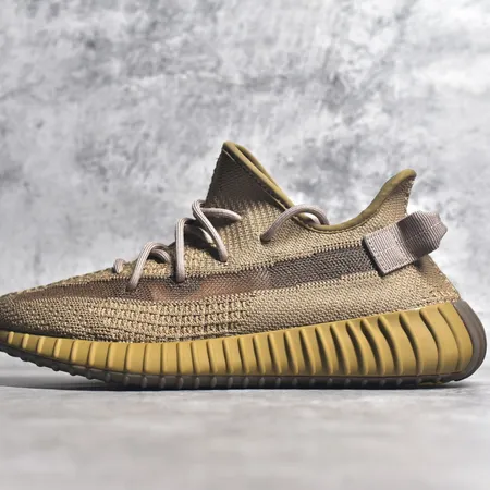 アディダス スニーカー