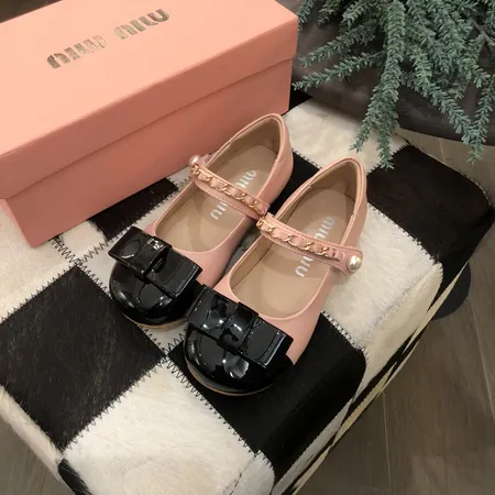 ミュウミュウ ビジネスシューズ