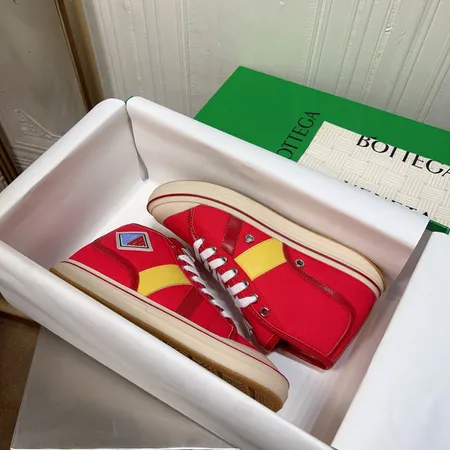 ボッテガ ヴェネタ カジュアルシューズ