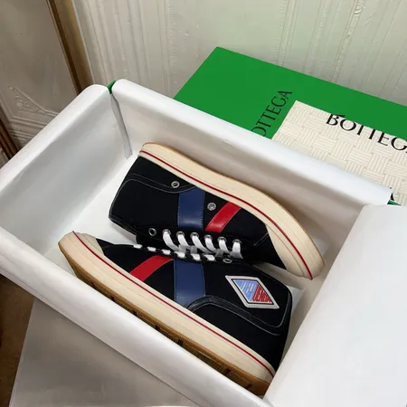 ボッテガ ヴェネタ カジュアルシューズ