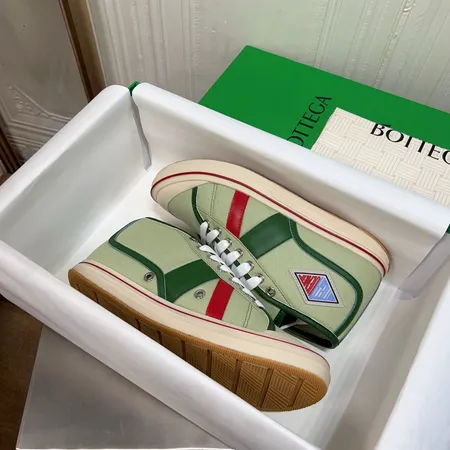 ボッテガ ヴェネタ カジュアルシューズ