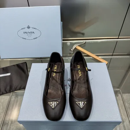 プラダ サンダル