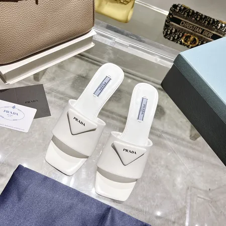 プラダ サンダル