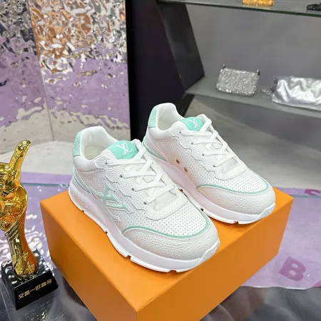 ルイヴィトン カジュアルシューズ