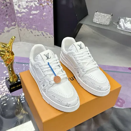 ルイヴィトン カジュアルシューズ