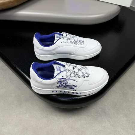 バーバリー ス カジュアルシューズ