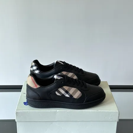 バーバリー ス カジュアルシューズ